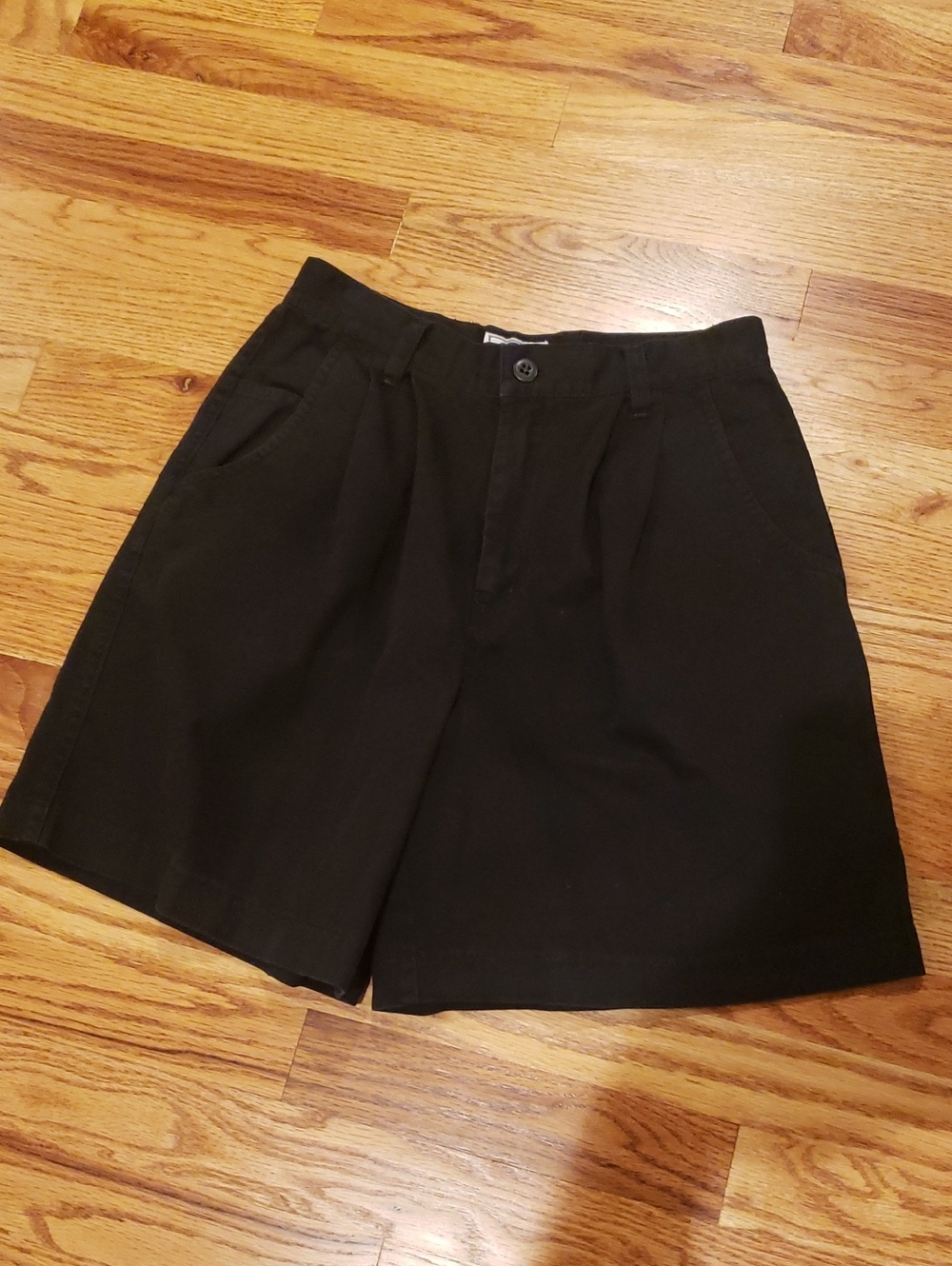 Vtg Essentials: Black Pleated Bermuda Shorts Size: 4